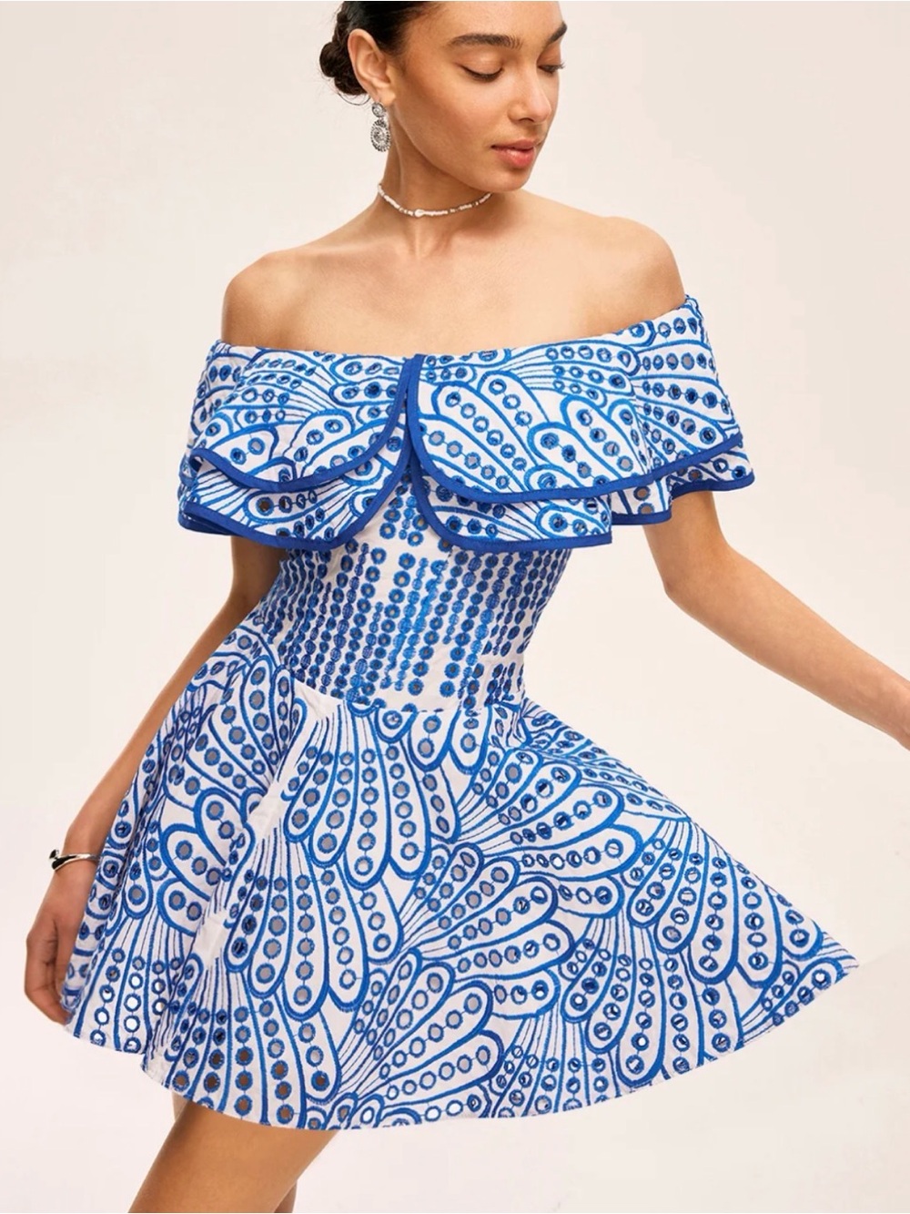 Commense White and Blue One-Shoulder Off-the-Shoulder Mini Dress - Picture 6 of 14